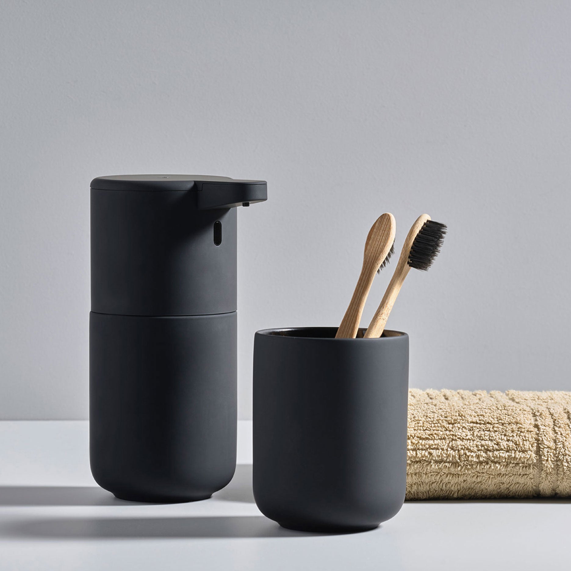 Ume tandbørstekrus black